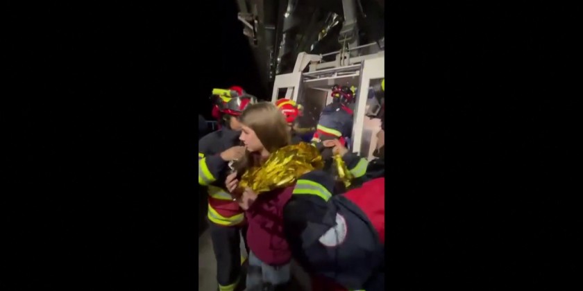 Firefighters Rescue Dozens Stranded Mid-Air in Cable Car in Ecuador